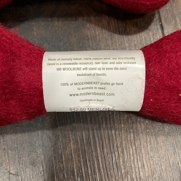 NWT Wool Bone Red Dog Toy Modernbeast Lot of 2 - Small Red **Benefits Animals** - Picture 2 of 4